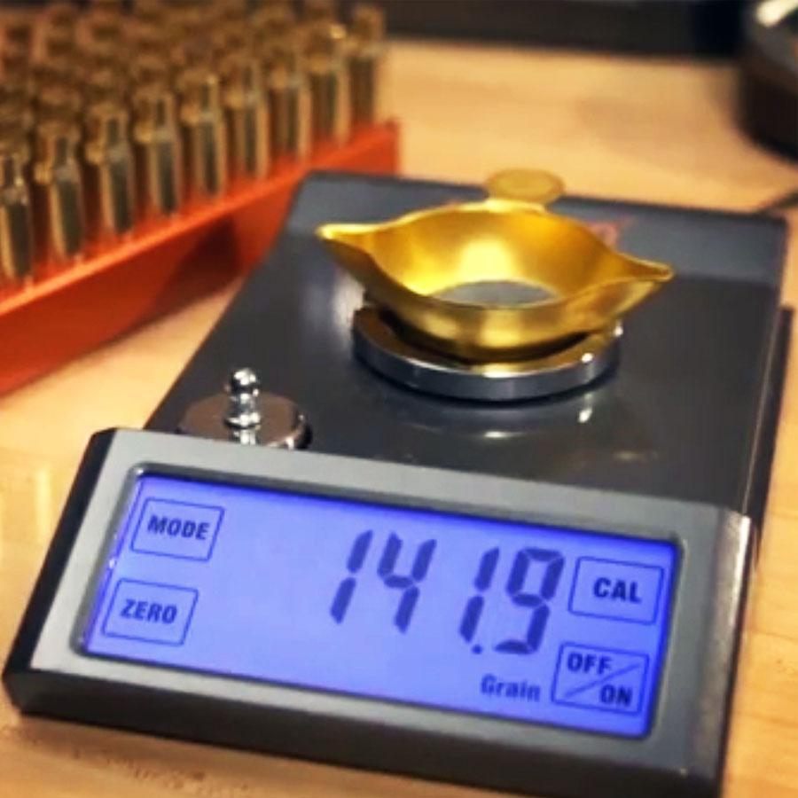 Lyman Products Pro-Touch 1500 Desktop Reloading Scale view 3