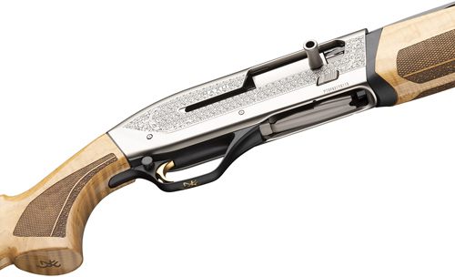 Browning Maxus II Ultimate 12GA 3in 28inVR Maple/Black view 2