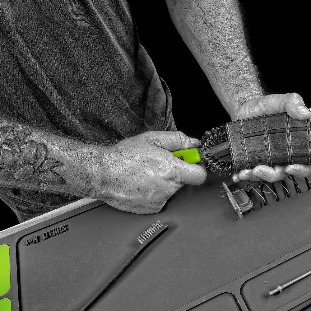 Breakthrough Clean HTMBAR15 Magazine Brush AR15 Black/Green view 2