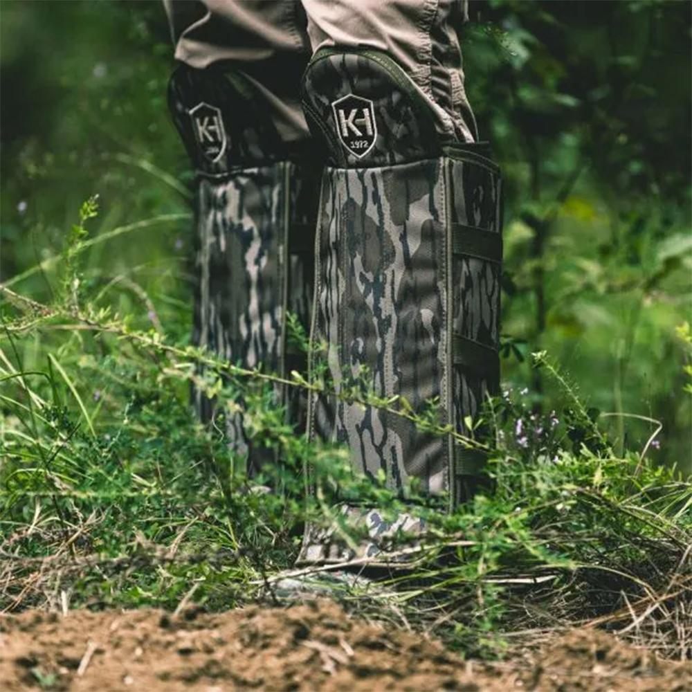 Moultrie Feeders KHT0216 Snake Gaiters Mossy Oak Bottomland Polycarbonate A view 2