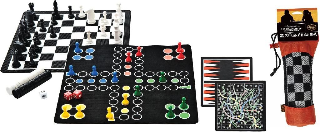 Gsi Outdoor Products Backpack 5 IN 1 Magnetic Game Set