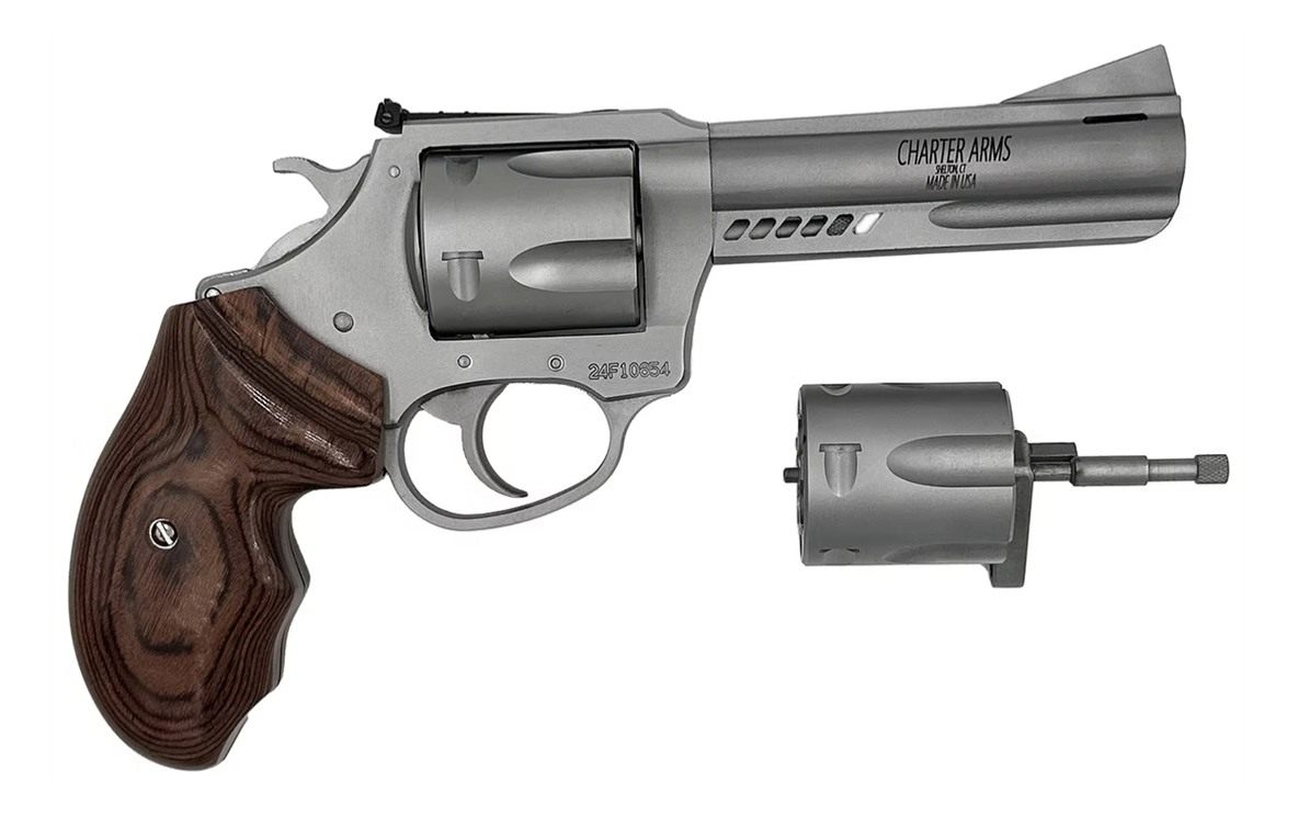 Charter Arms Mag Pug/Pit Bull Handgun .357 Luger 5rd Capacity 4.2in Barrel