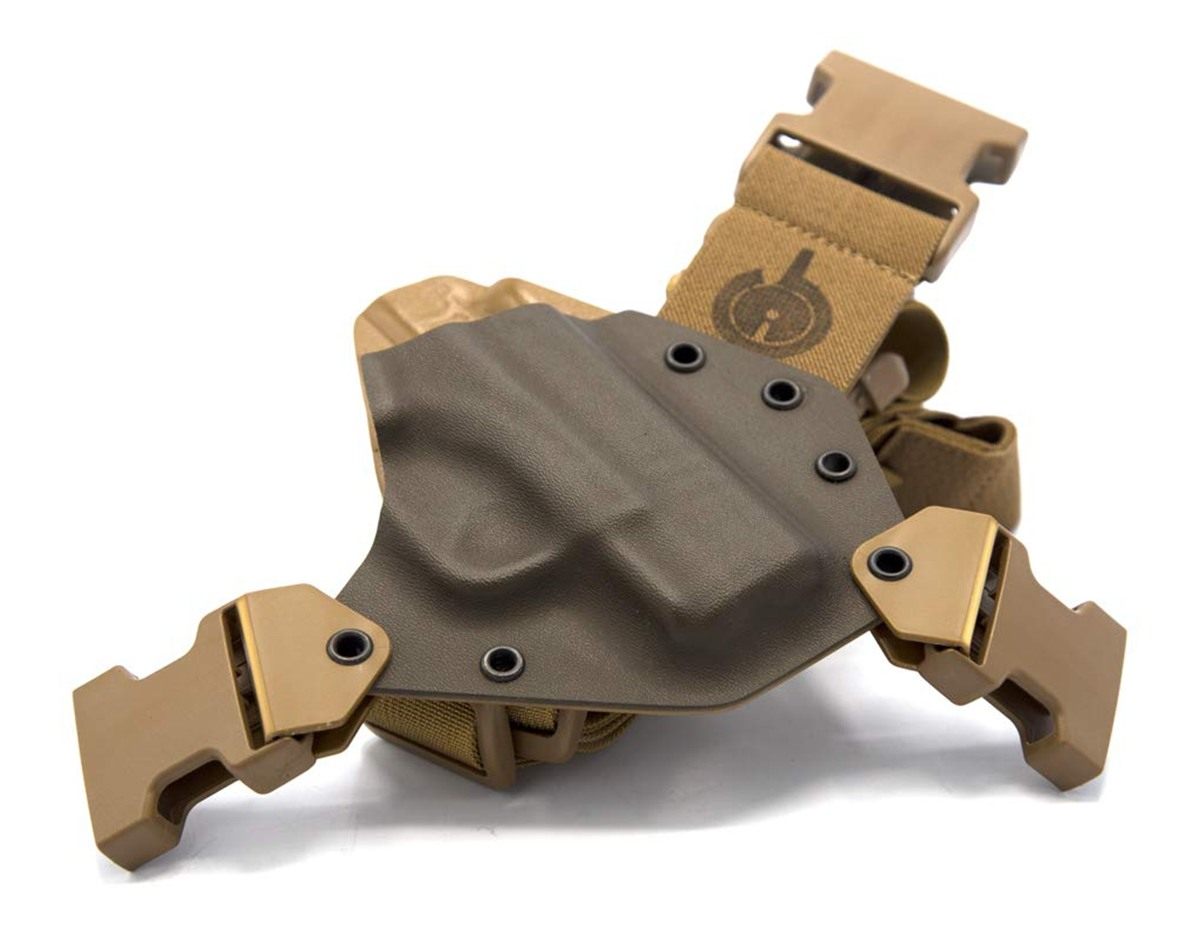 GunfightersINC Kenai Chest Holster for a Springfield Hellcat, Right Hand, M