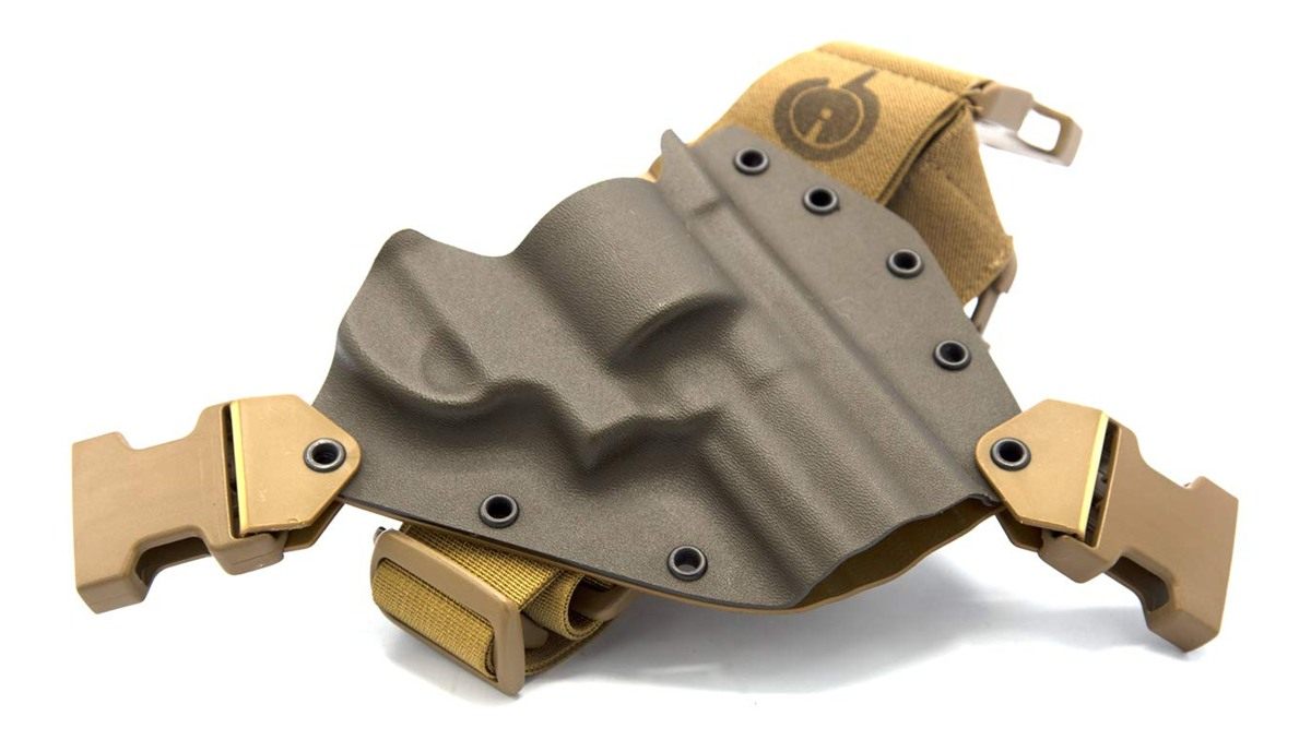 GunfightersINC Kenai Chest Holster for a S W N Left Hand, Mas/Grey-Coyote T