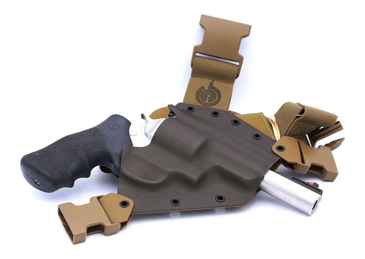 GunfightersINC Kenai Chest Holster for a S W N Right Hand, Mas/Grey-Coyote