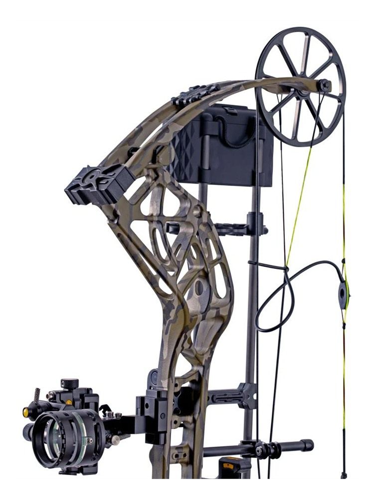Escalade Sports Bear Archery THP Adapt 2 Plus RTH 70RH Compound Bow Mossy O