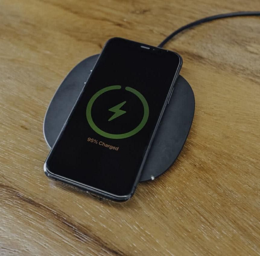 MagView 82028 Wireless Charging Phone Plate Black 2.50in x 3.25in view 2