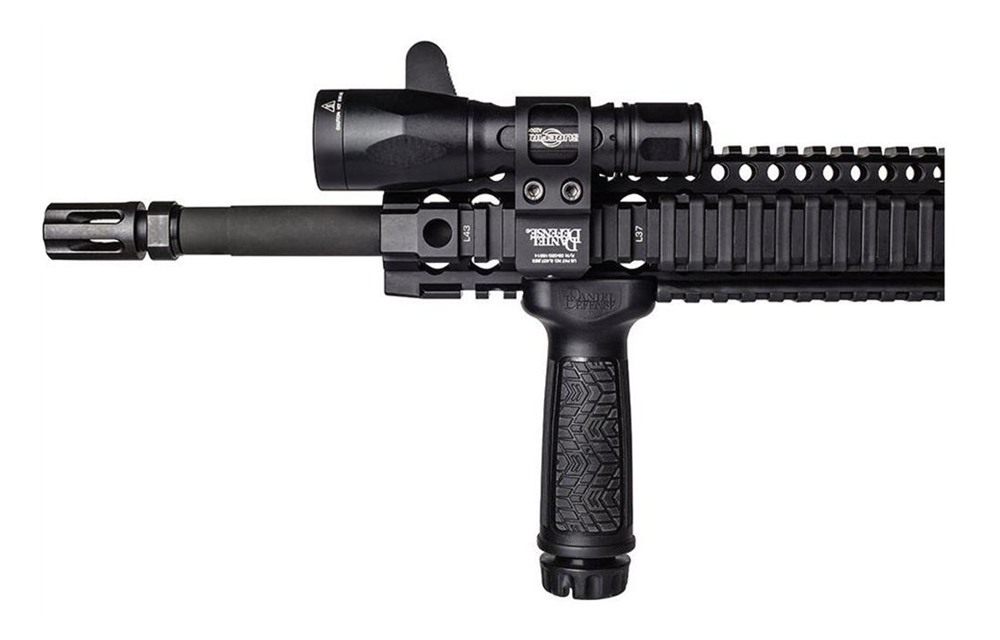Daniel Defense 0302016514 Offset Flashlight Mount with 1in Diameter Aluminu view 4