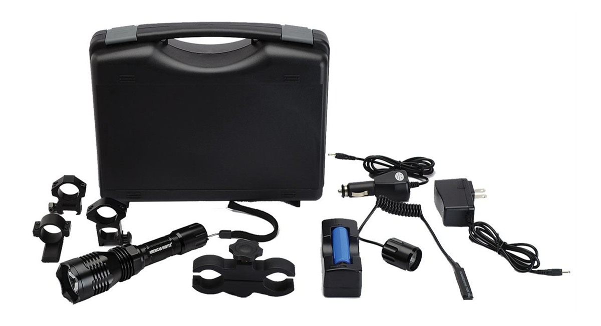 GSM Outdoors Cyclops CYC-VB250NC Varmint Light 250 Lumen Green LED Black An view 2