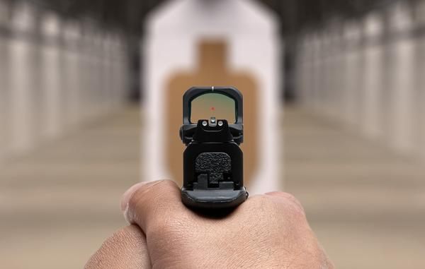 UTG OP3 Micro, Red 4 MOA Single Dot, RMR Footprint view 3